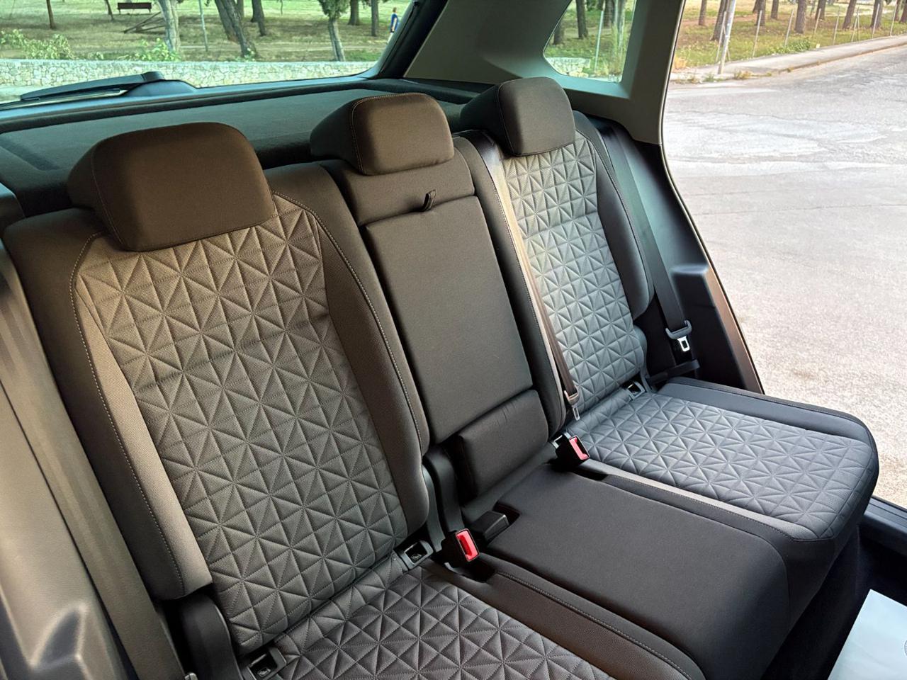 VOLKSWAGEN Tiguan 2.0 TDI 150 CV SCR DSG Life - 24