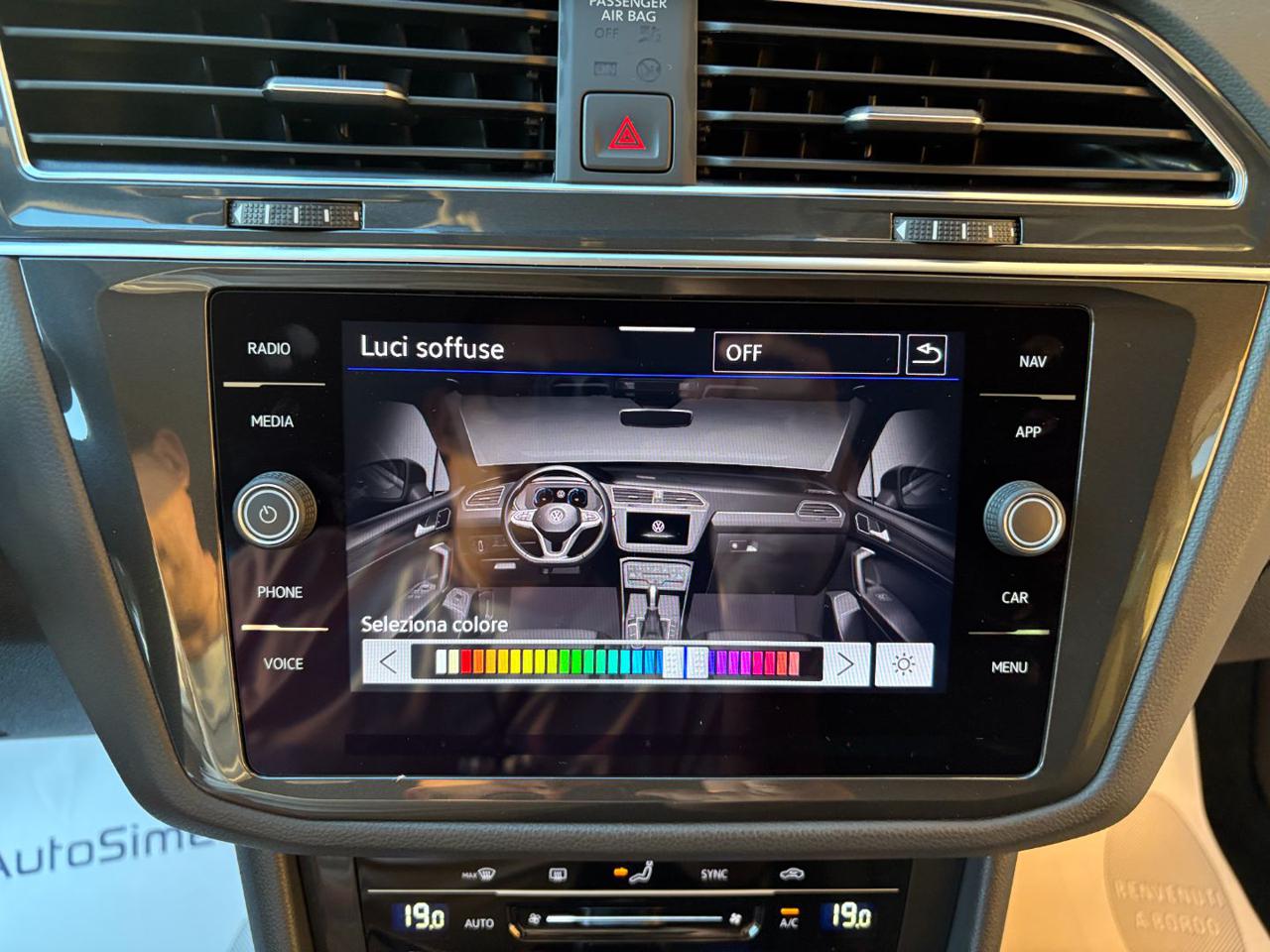 VOLKSWAGEN Tiguan 2.0 TDI 150 CV SCR DSG Life VIRTUAL - 17