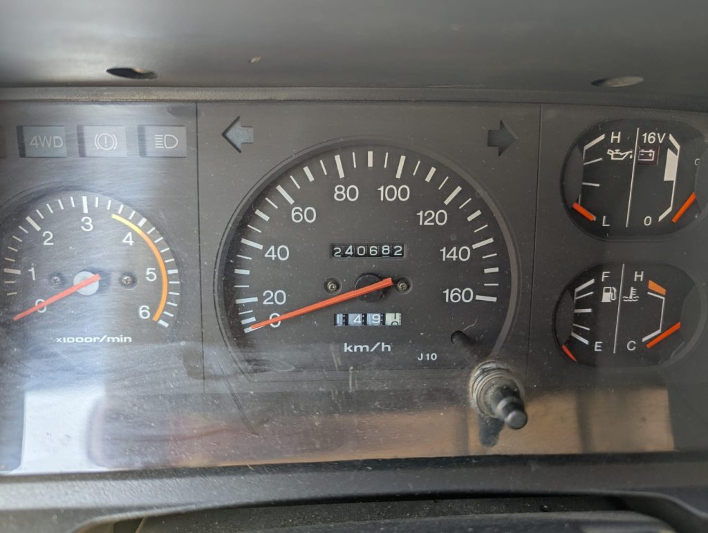 TOYOTA Land Cruiser 2.5 turbodiesel hard-top Bj-73 - 11