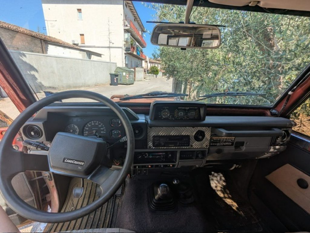 TOYOTA Land Cruiser 2.5 turbodiesel hard-top Bj-73 - 14