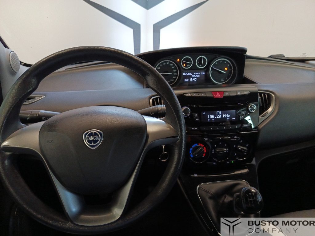 LANCIA Ypsilon Ypsilon 1.2 8v Gold c/CL 69cv E6 - 11
