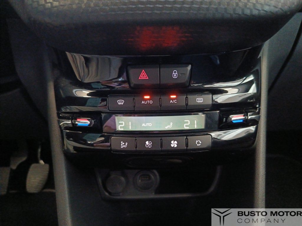 PEUGEOT 208 208 5p 1.2 puretech Allure s&s 82cv neopatentati - 14