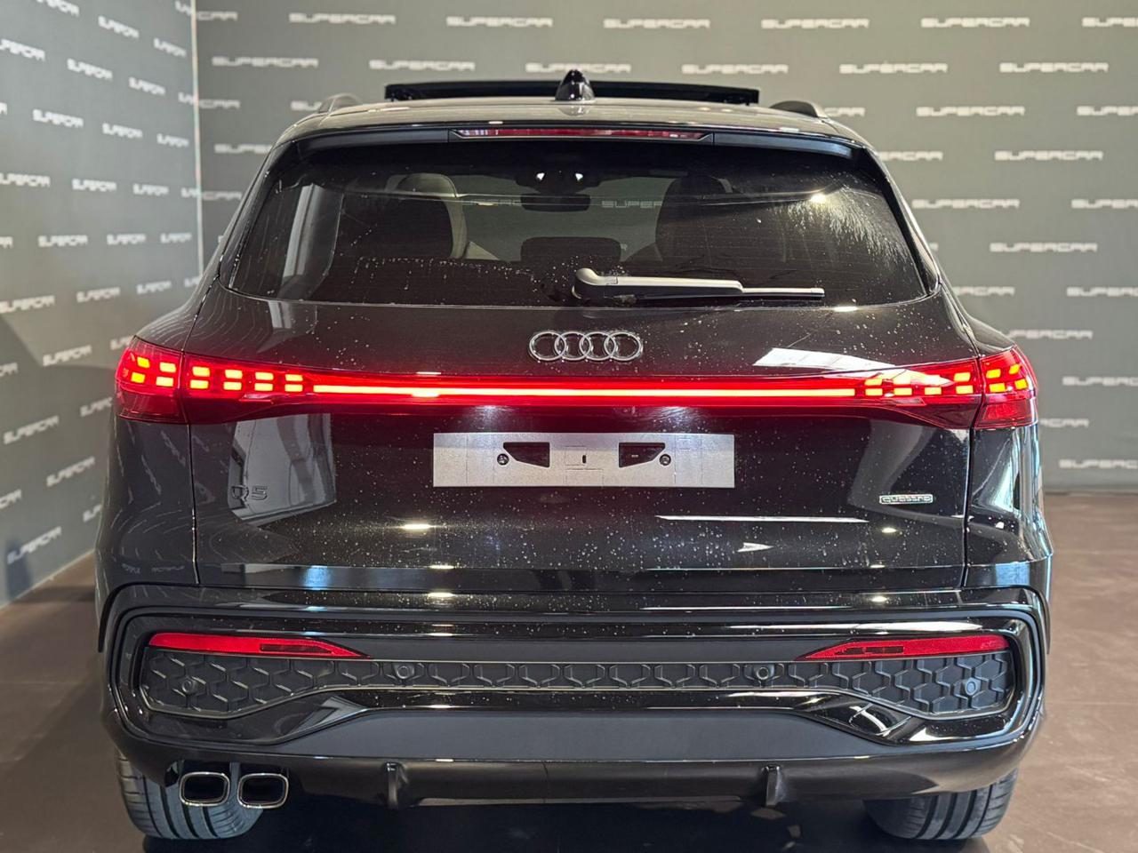 AUDI Q5 40 TDI 204 CV quattro S tronic S line Tetto apr. - 4