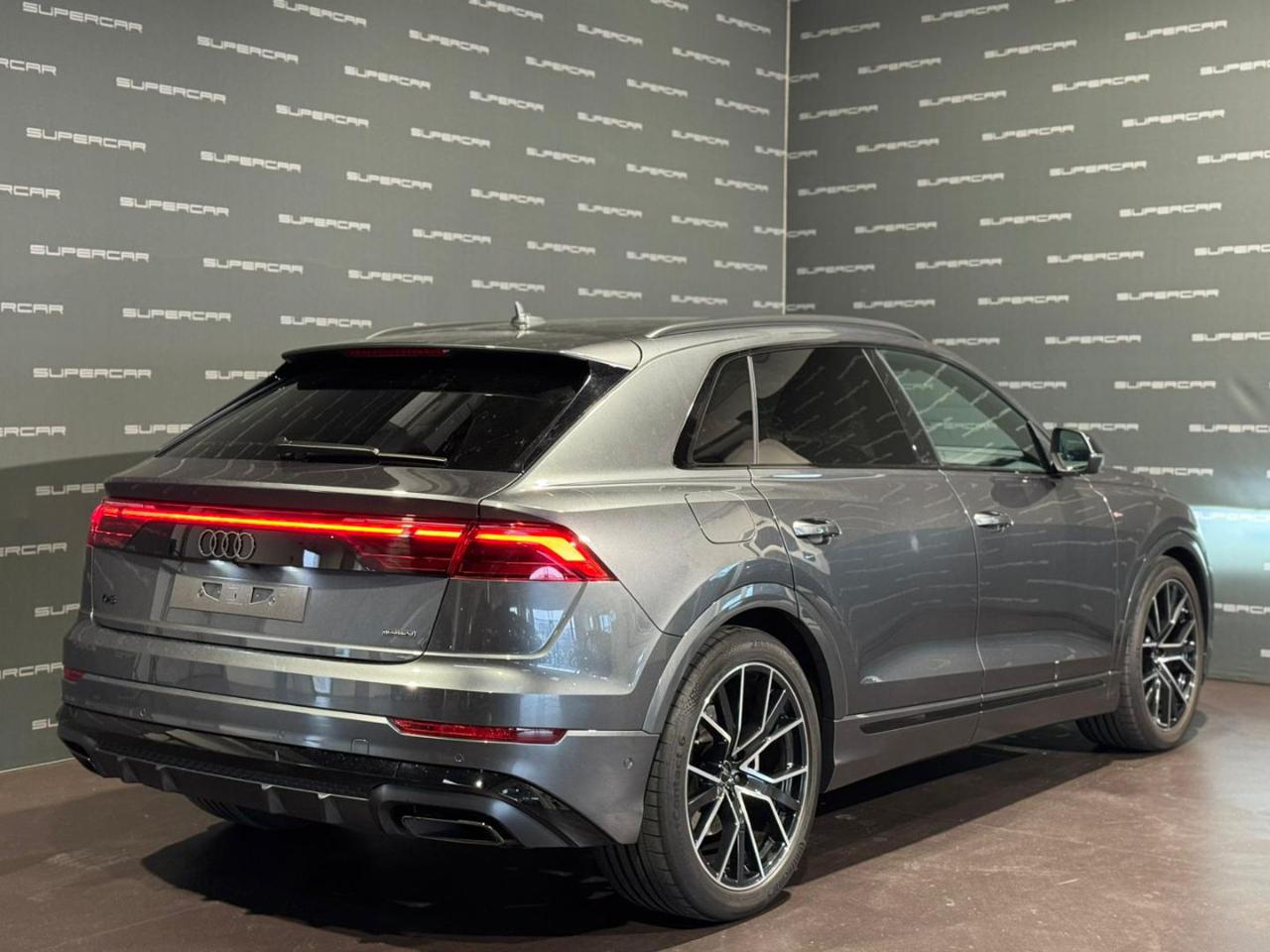AUDI Q8 SUV 50 TDI 286 CV quattro S line BLAC PACK - 3