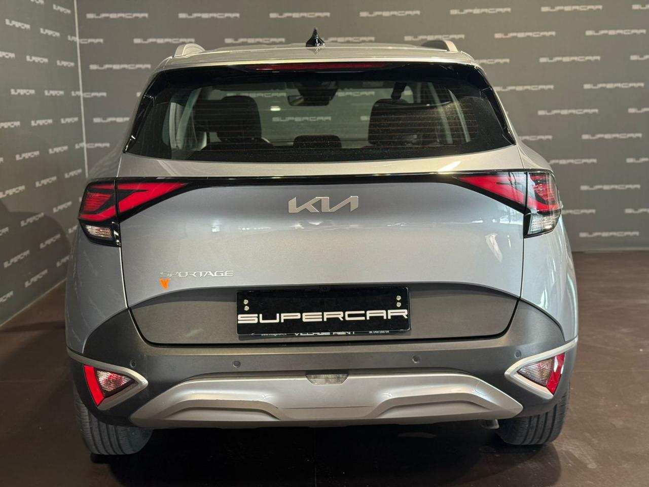 KIA Sportage 1.6 CRDi MHEV DCT Business - 4