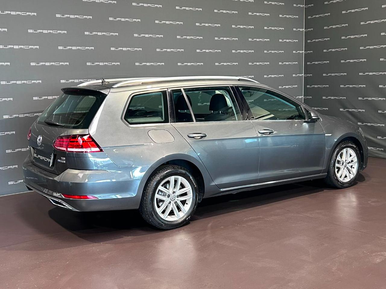 VOLKSWAGEN Golf Variant 1.4 TGI DSG Executive BlueMotion - 3
