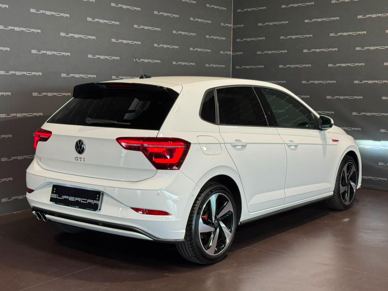 VOLKSWAGEN Polo 2.0 TSI DSG GTI - 3