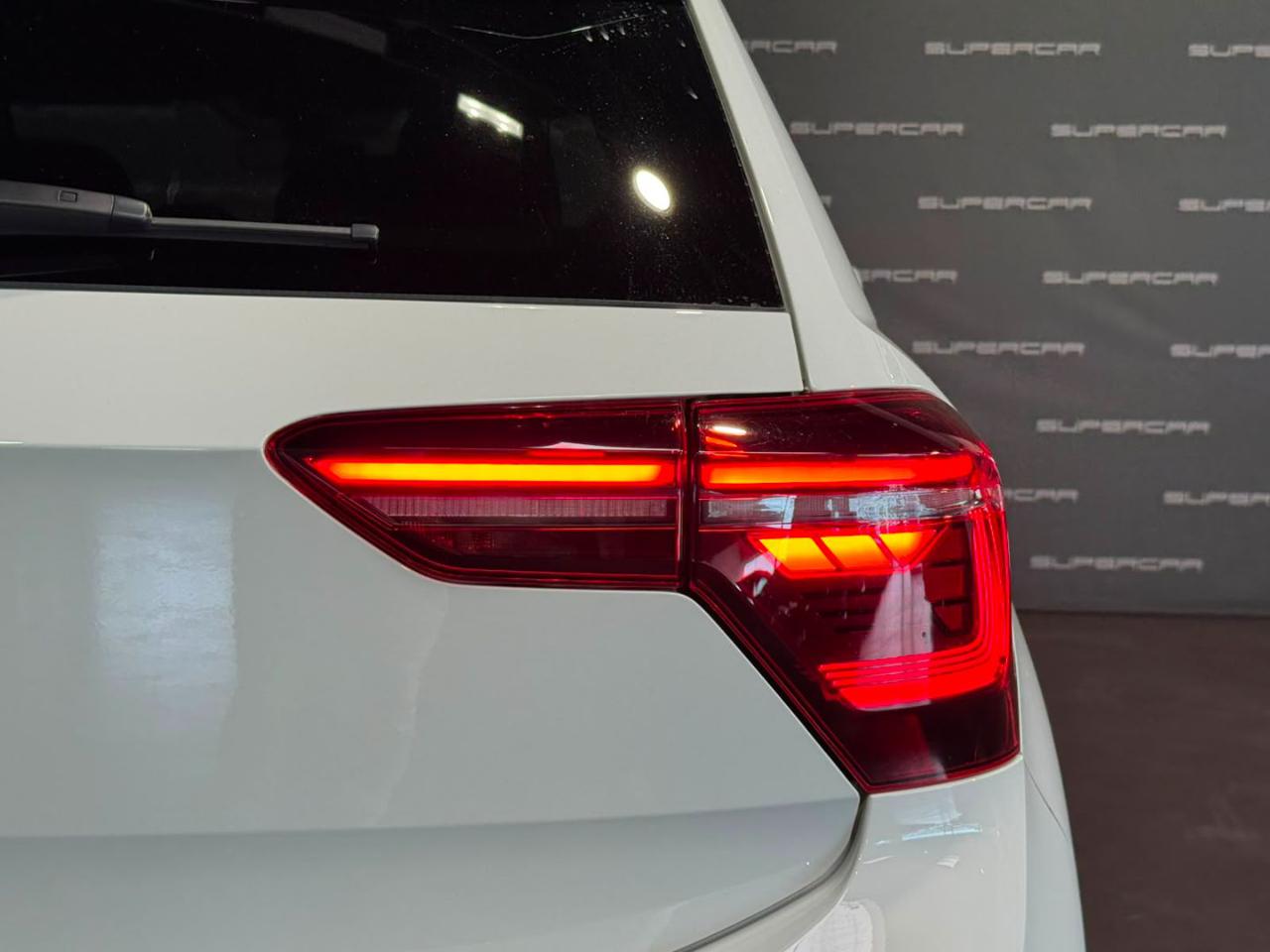 VOLKSWAGEN Polo 2.0 TSI DSG GTI - 6