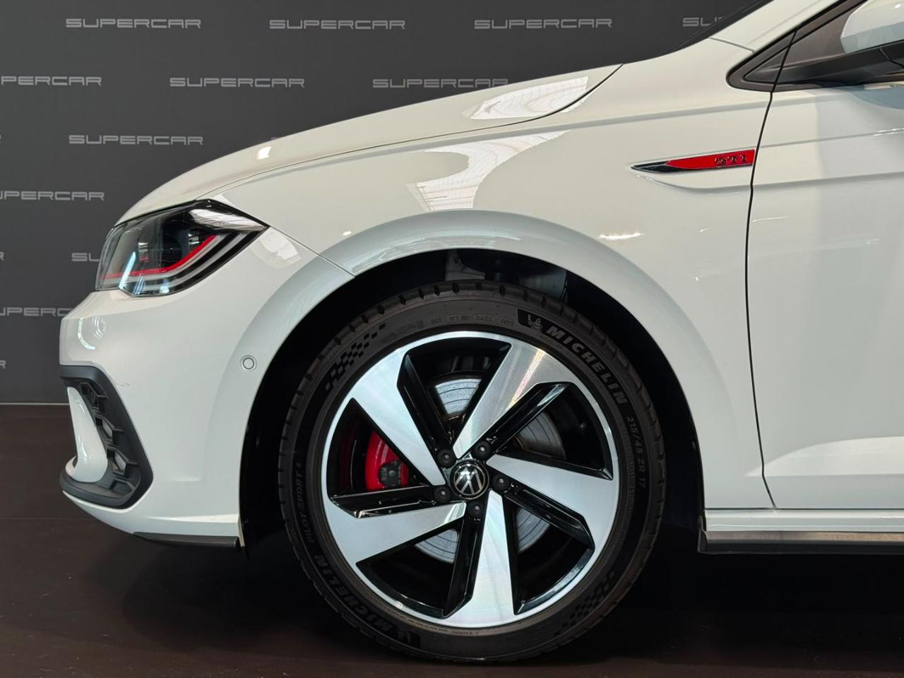 VOLKSWAGEN Polo 2.0 TSI DSG GTI - 8