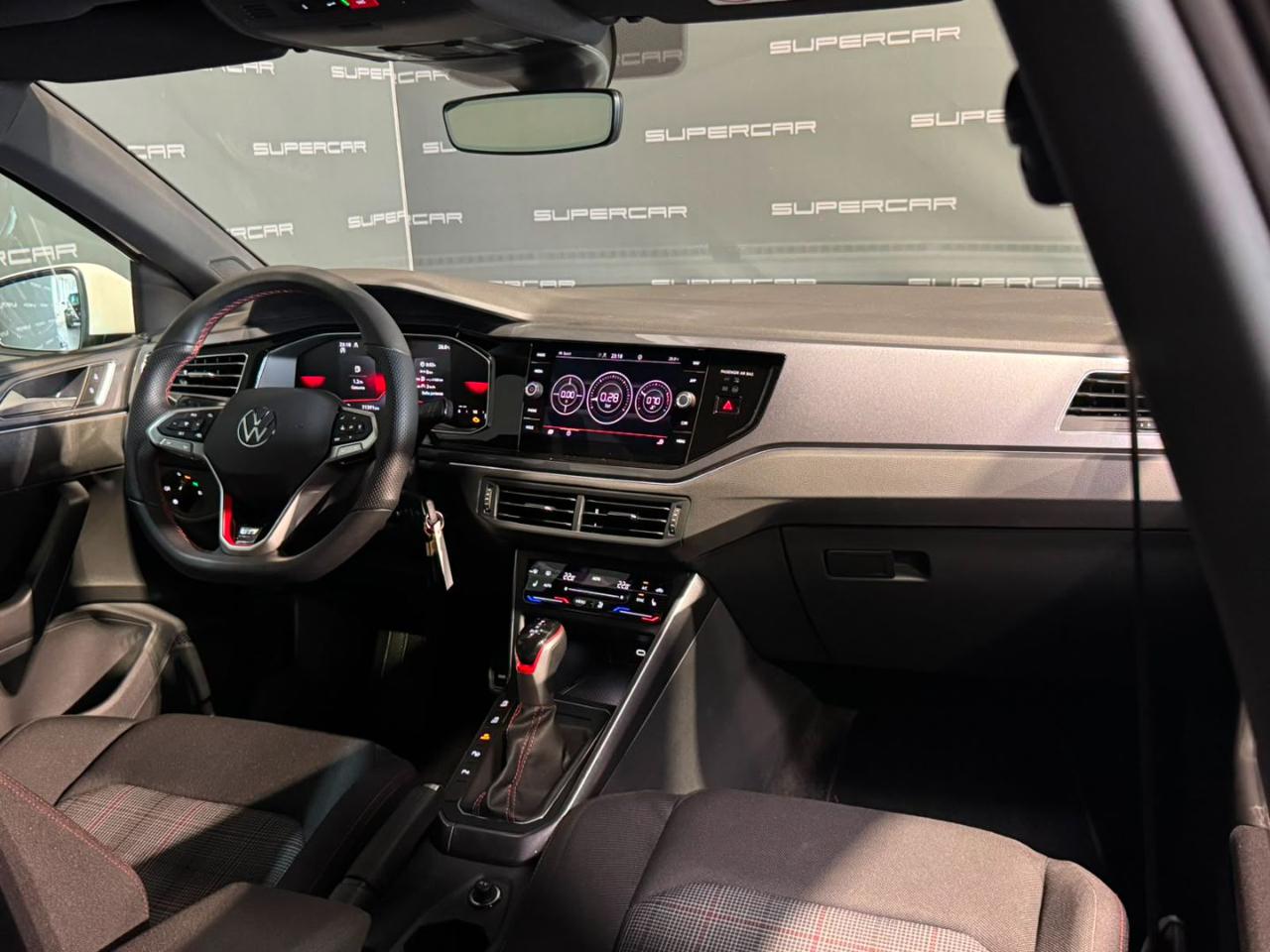 VOLKSWAGEN Polo 2.0 TSI DSG GTI - 9