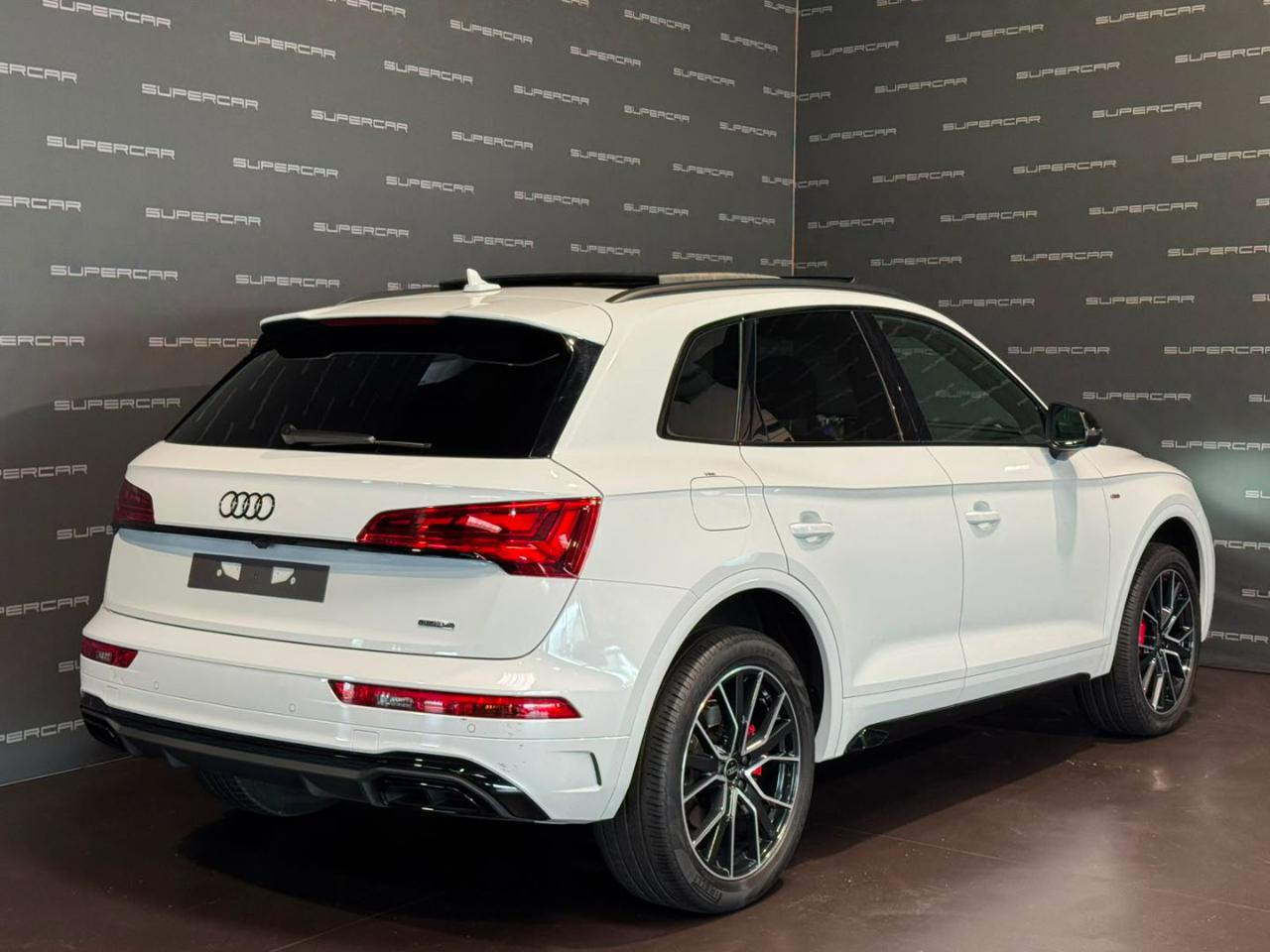 AUDI Q5 40 TDI 204 CV quattro S tronic Identity Black - 3