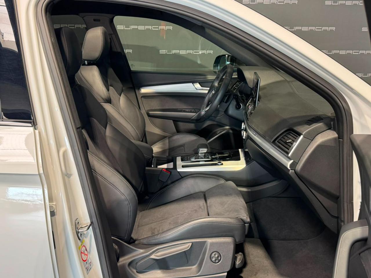 AUDI Q5 40 TDI 204 CV quattro S tronic Identity Black - 13