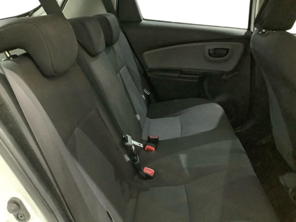 TOYOTA Yaris 1.4 D-4D 5 porte Cool - 11