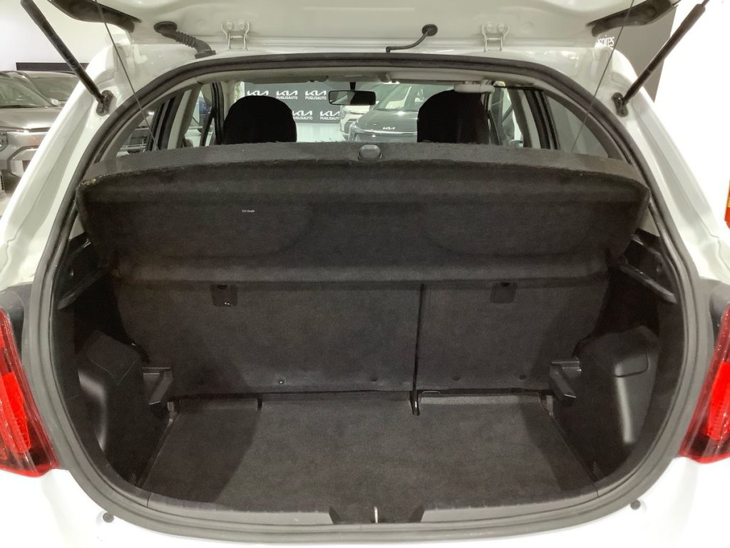 TOYOTA Yaris 1.4 D-4D 5 porte Cool - 12