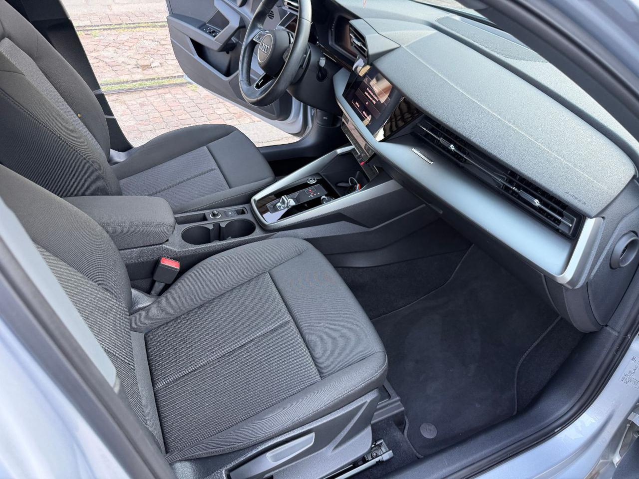 AUDI A3 SPB 30 TFSI S tronic Business HYBRID - 11