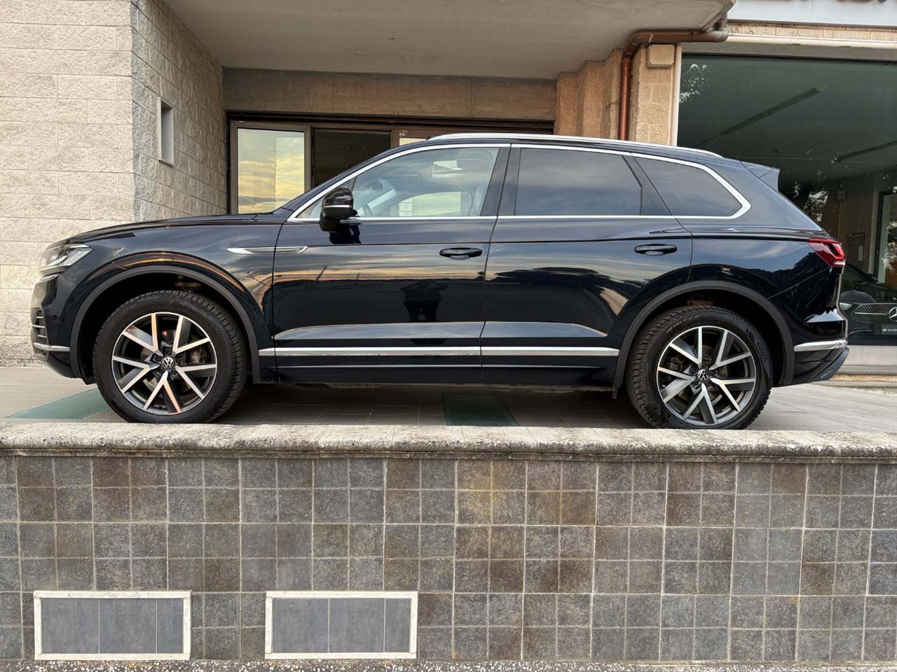 VOLKSWAGEN Touareg 3.0 V6 TDI SCR Elegance ESENTE DA SUPERBOLLO - 8