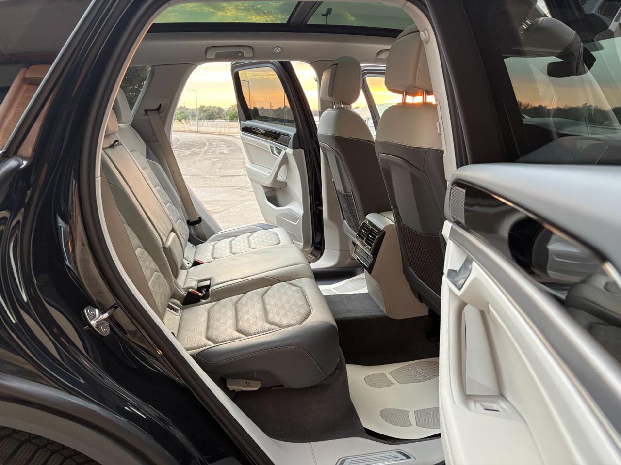 VOLKSWAGEN Touareg 3.0 V6 TDI SCR Elegance ESENTE DA SUPERBOLLO - 13
