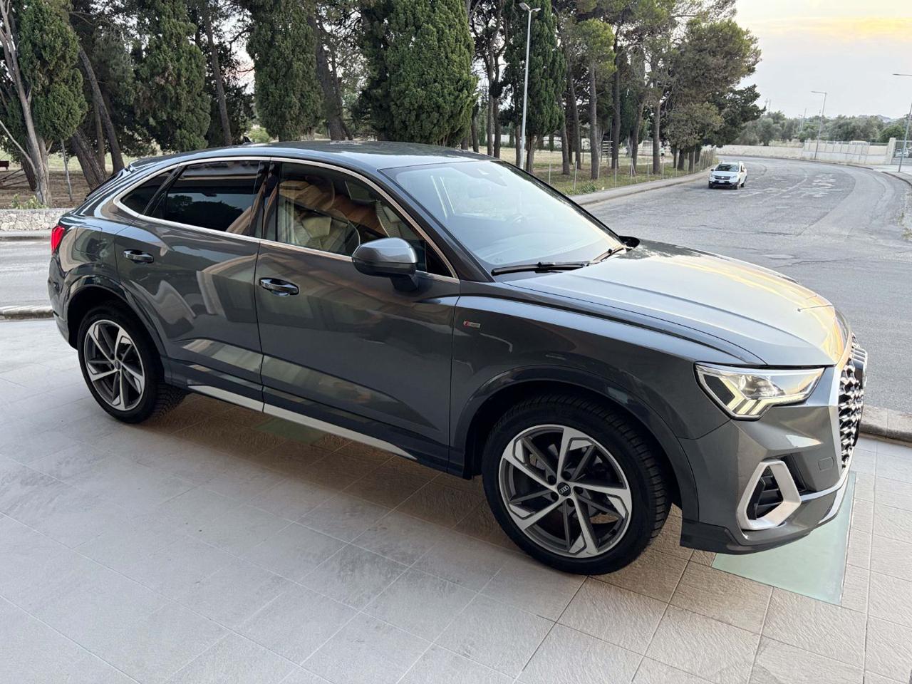 AUDI Q3 SPB SPORTBACK 35 TDI quattro S tronic S line plus - 3