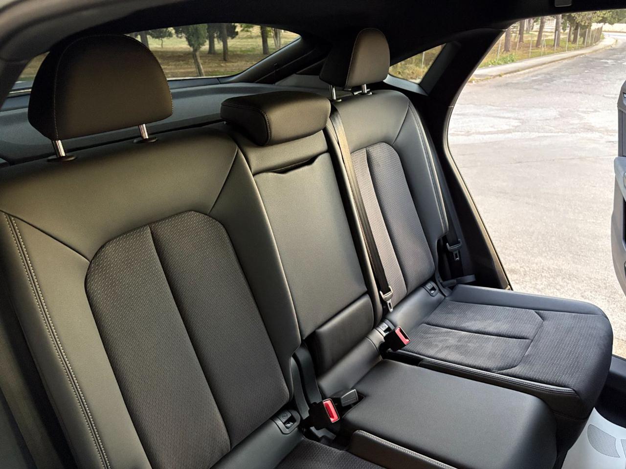 AUDI Q3 SPB SPORTBACK 35 TDI quattro S tronic S line plus - 24