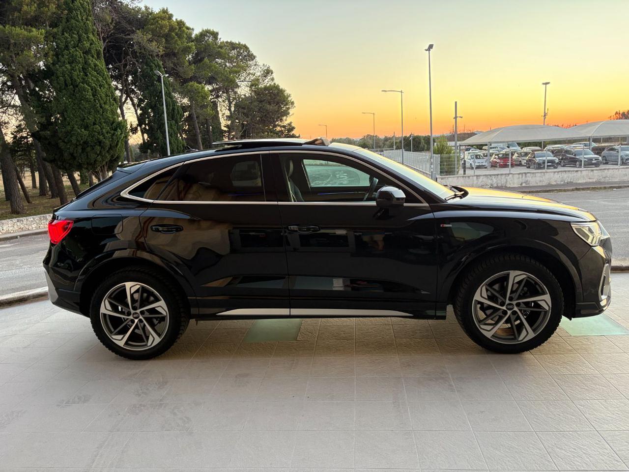 AUDI Q3 SPB SPORTBACK 35 TDI quattro S tronic S line plus - 4