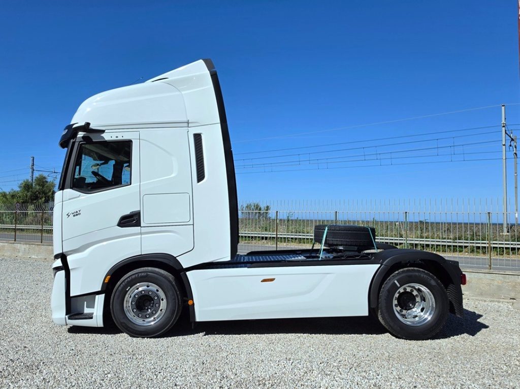 IVECO S-WAY 580 T/FP EU6 NUOVO INTARDER FULL OPTIONAL - 4