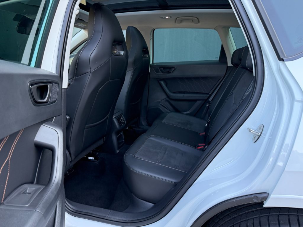 CUPRA Ateca 2.0 TSI DSG 4Drive GANCIO PANO Navi LED Cam - 6