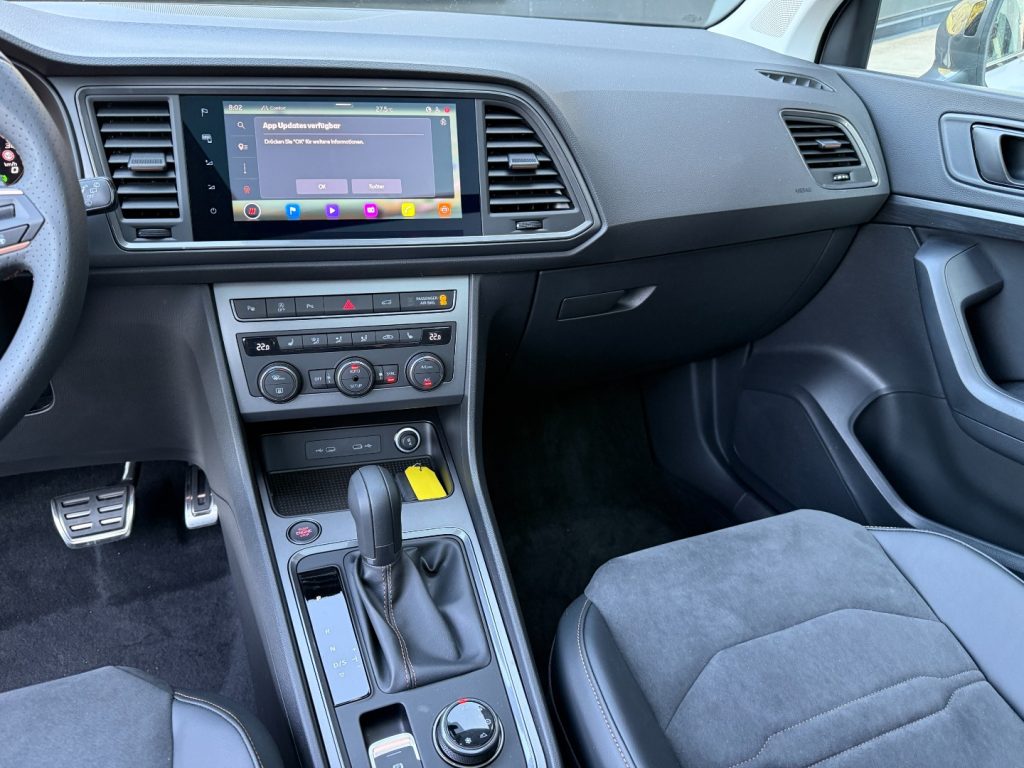 CUPRA Ateca 2.0 TSI DSG 4Drive GANCIO PANO Navi LED Cam - 9