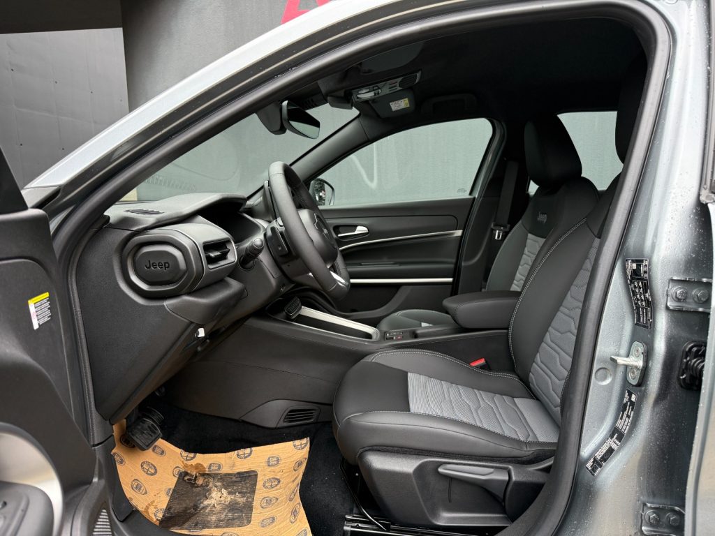 JEEP Avenger 1.2 Turbo MHEV 4xe Upland ACC Camera Winter Allrad - 4