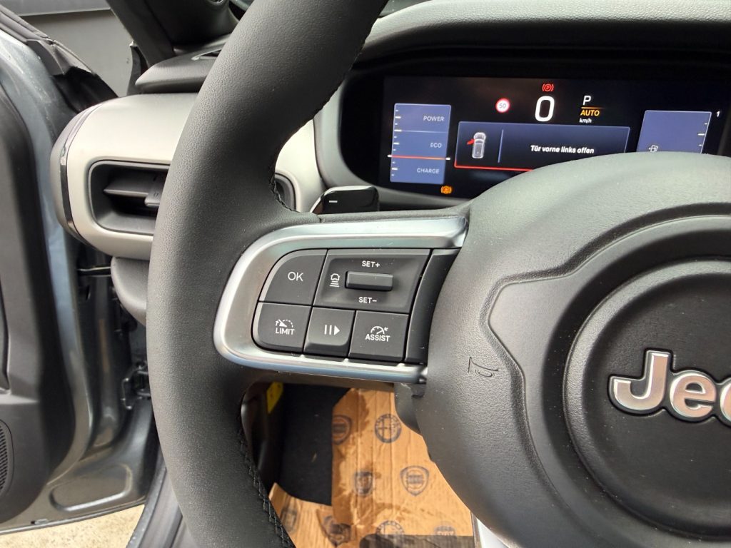 JEEP Avenger 1.2 Turbo MHEV 4xe Upland ACC Camera Winter Allrad - 11