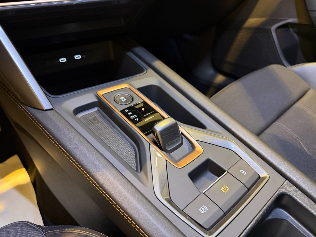 CUPRA Leon 2.0 TDI DSG **EDGE PACK** Keyless Advanced Cam - 16