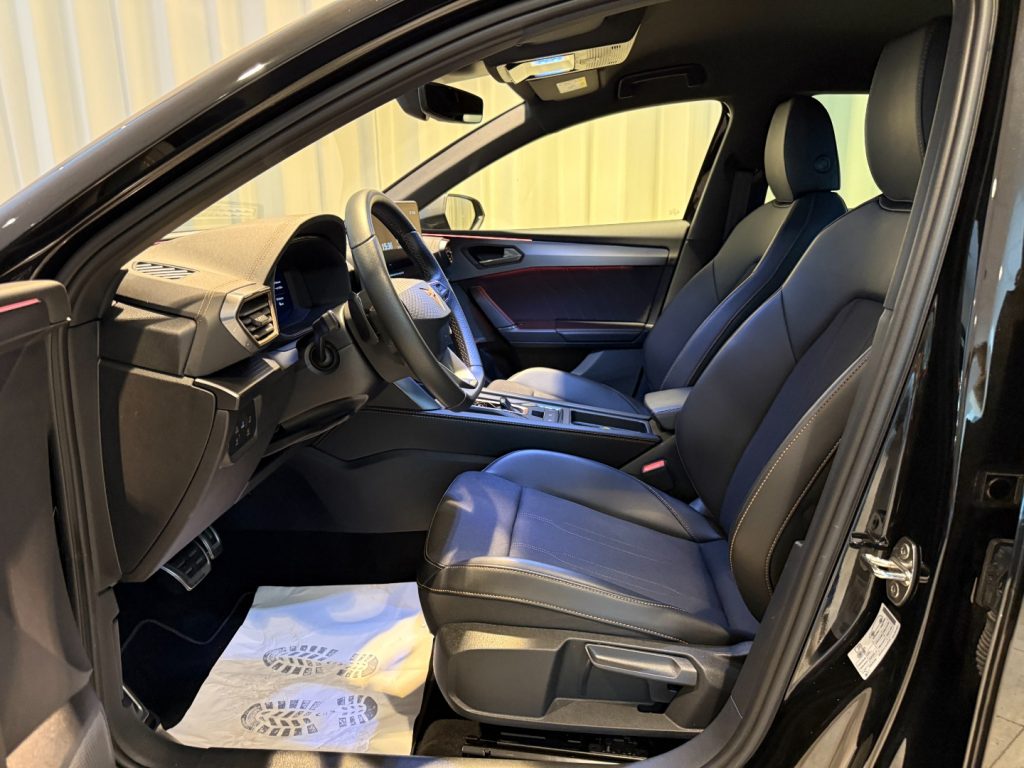 CUPRA Leon 2.0 TDI DSG **EDGE PACK** Keyless Advanced Cam - 4