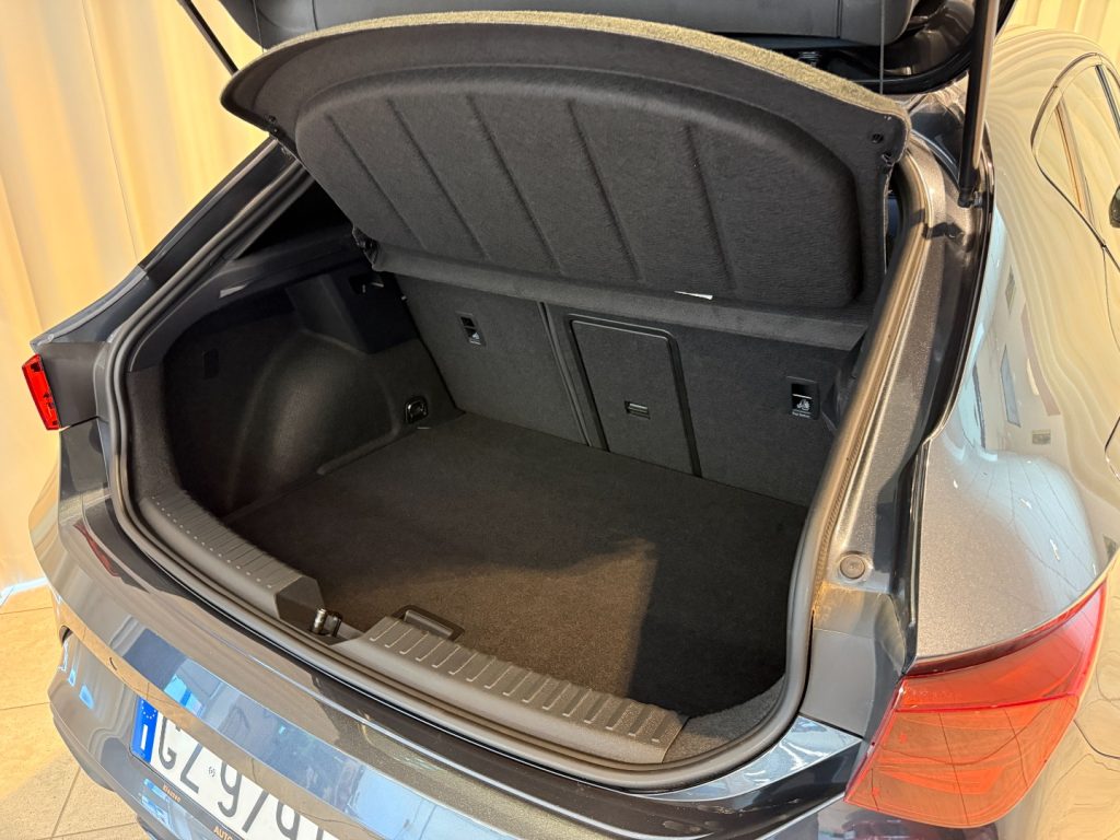 CUPRA Leon 2.0 TDI DSG **EDGE PACK** Keyless Advanced Cam - 19