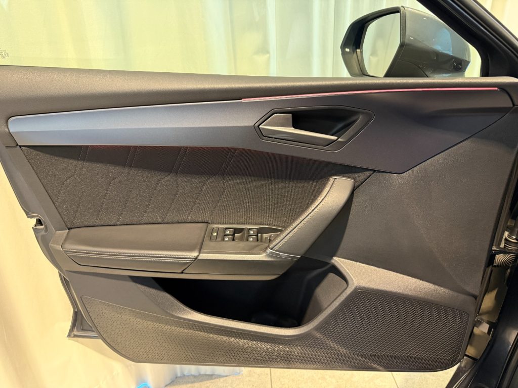 CUPRA Leon 2.0 TDI DSG **EDGE PACK** Keyless Advanced Cam - 18