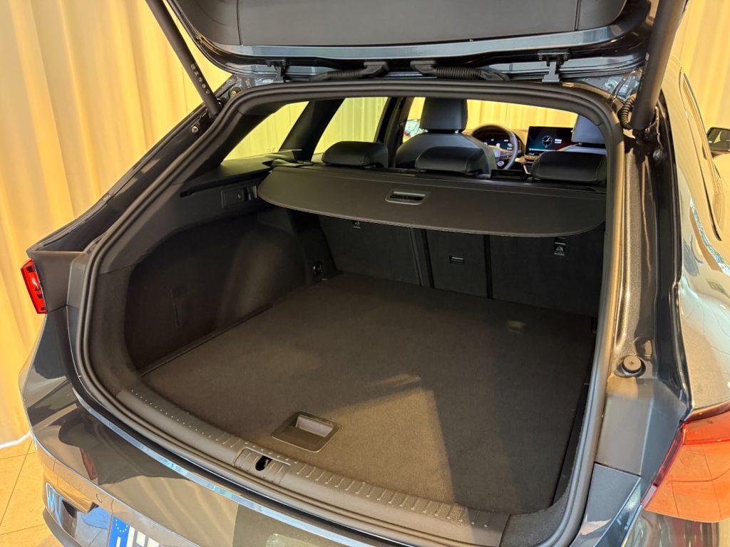 CUPRA Leon Sportstourer 2.0 TDI DSG EDGE PACK Matrix Camera - 17