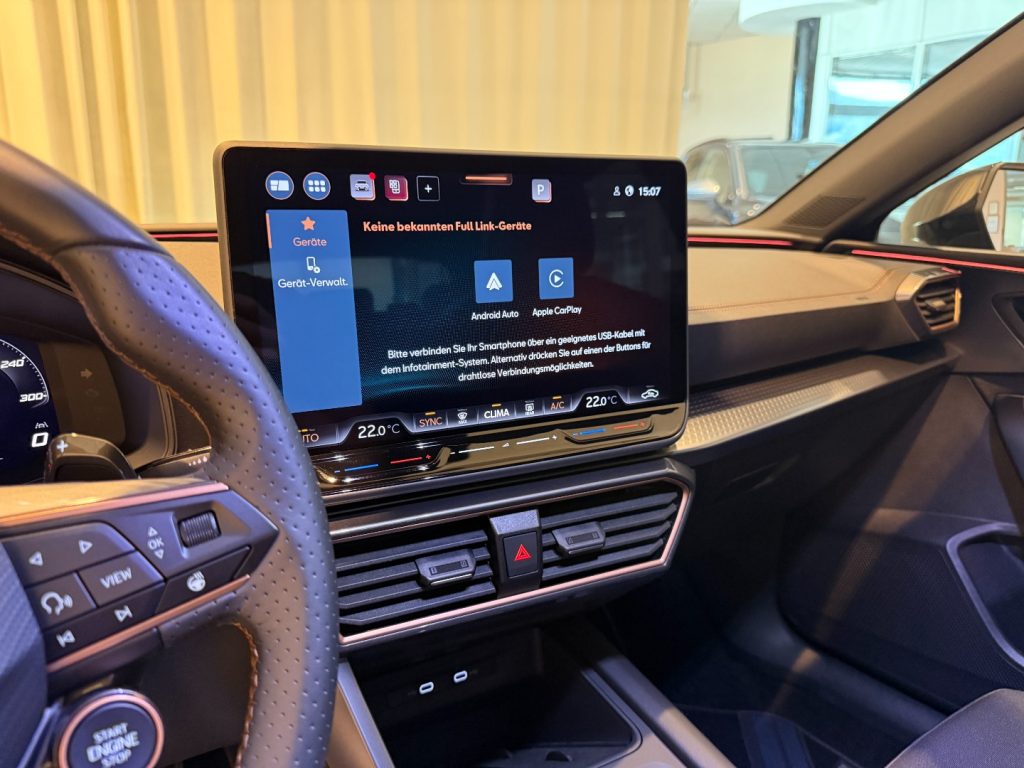 CUPRA Leon Sportstourer 2.0 TDI DSG EDGE PACK Matrix Camera - 13