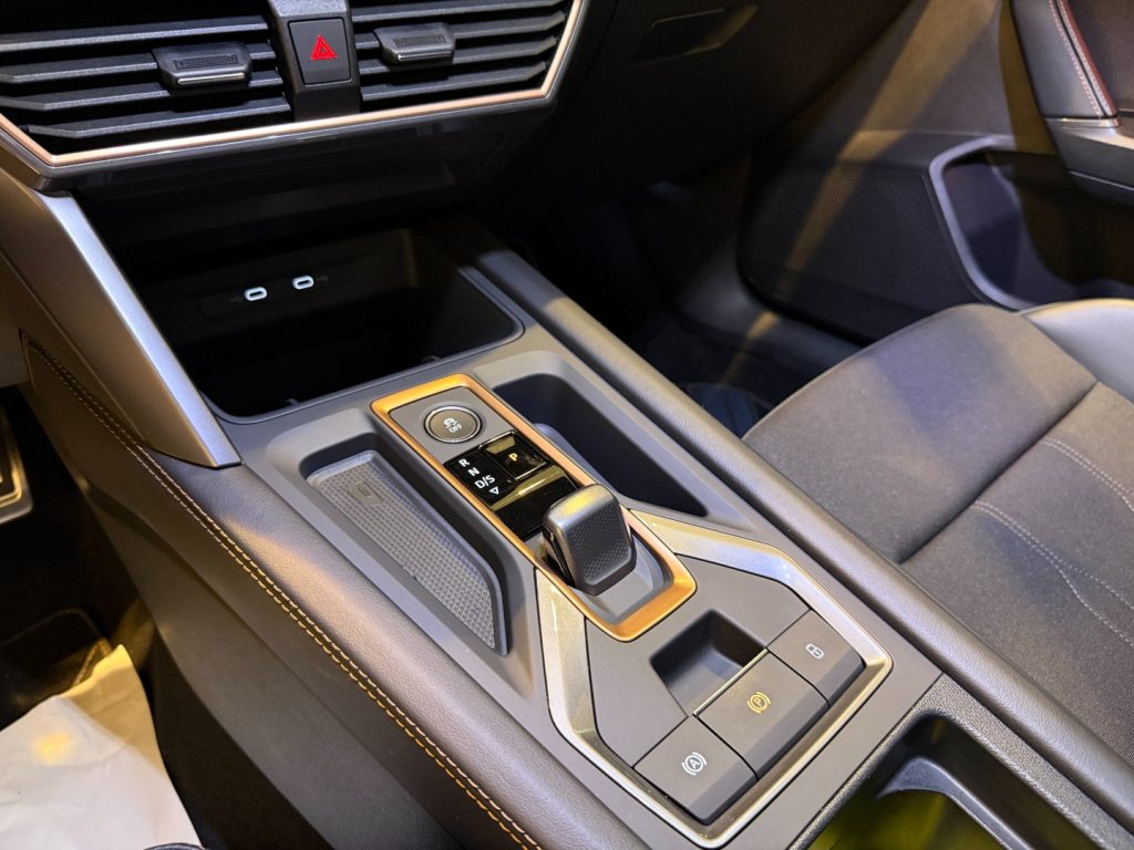 CUPRA Leon Sportstourer 2.0 TDI DSG EDGE PACK Matrix Camera - 15