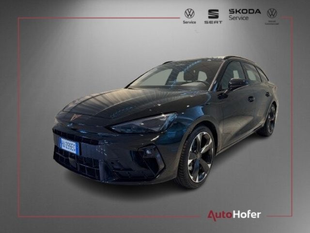 CUPRA Leon Schwarz metallisiert