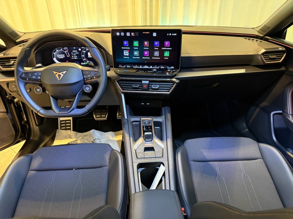 CUPRA Leon Sportstourer 2.0 TDI DSG EDGE PACK Camera App Conn - 6