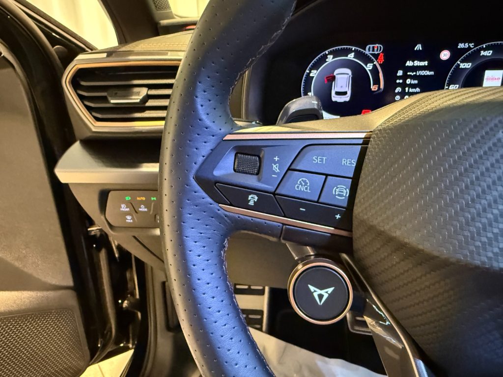 CUPRA Leon Sportstourer 2.0 TDI DSG EDGE PACK Camera App Conn - 11
