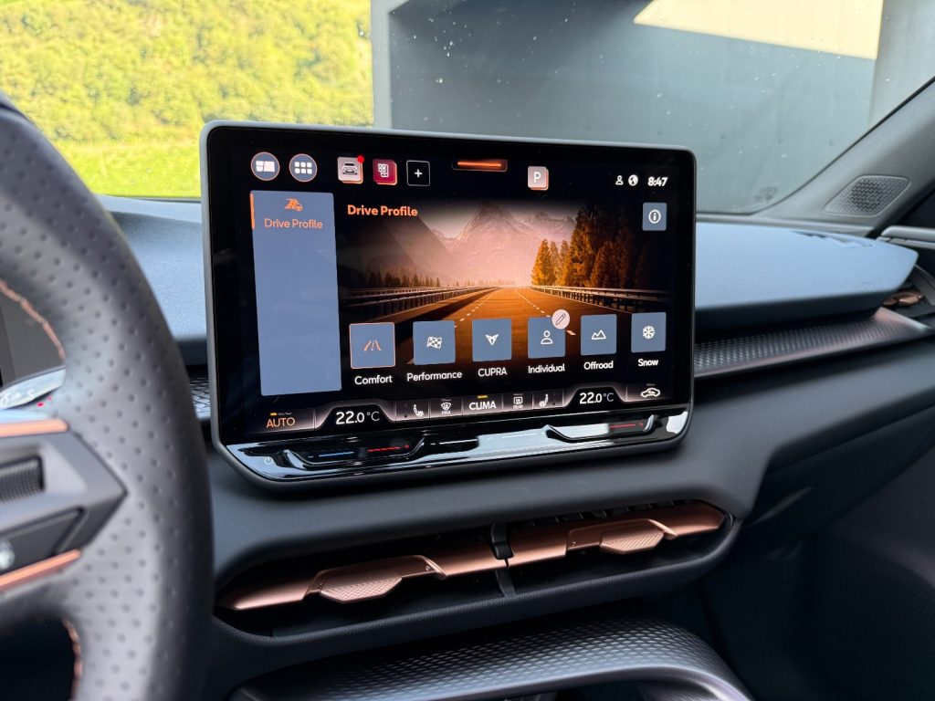 CUPRA Terramar 2.0 TSI 4Drive VZ GANCIO Camera App Connect LED - 16