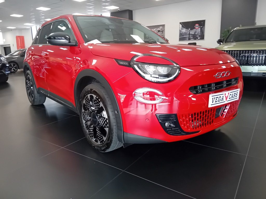 Clicca per ingrandire 600 - Hybrid 100 CV DCT MHEV La Prima