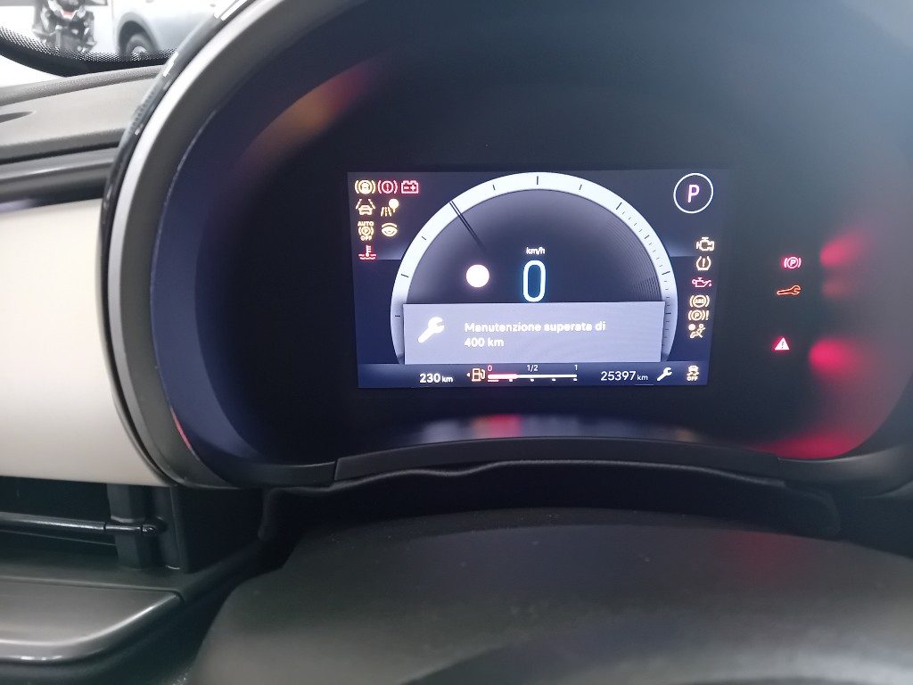Clicca per ingrandire 600 - Hybrid 100 CV DCT MHEV La Prima