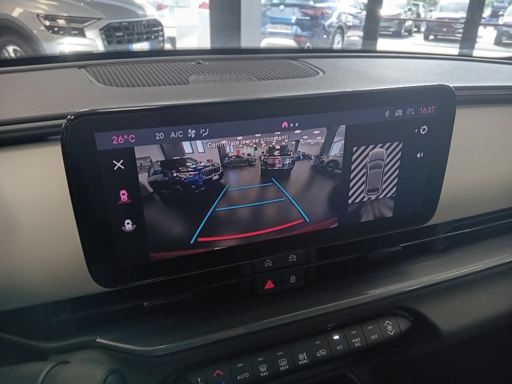 Clicca per ingrandire 600 - Hybrid 100 CV DCT MHEV La Prima