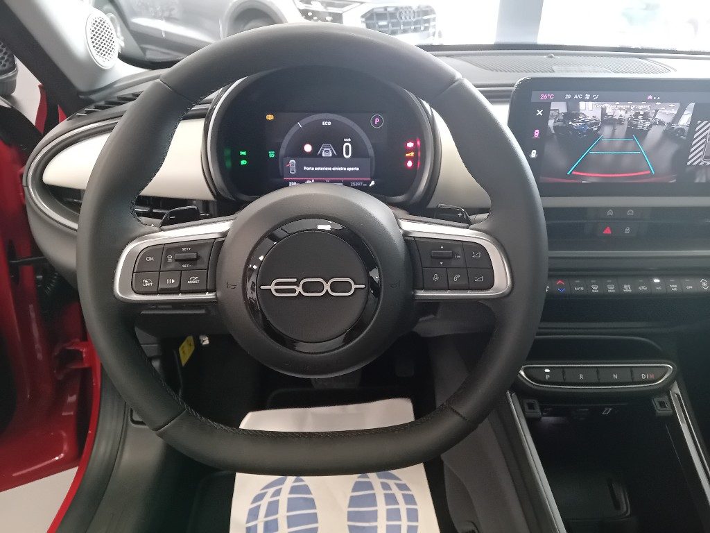 Clicca per ingrandire 600 - Hybrid 100 CV DCT MHEV La Prima