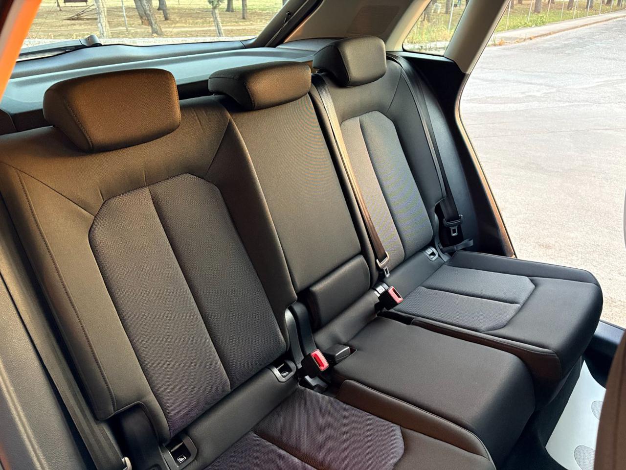 AUDI Q3 35 TDI 150 CV S tronic Business FARI LED - 19