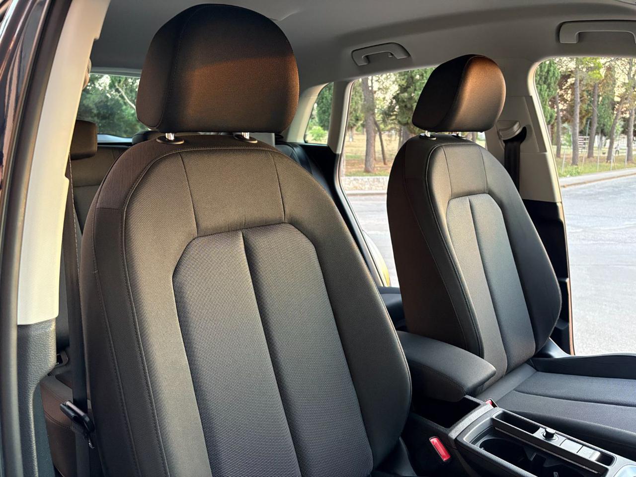 AUDI Q3 35 TDI 150 CV S tronic Business FARI LED - 10