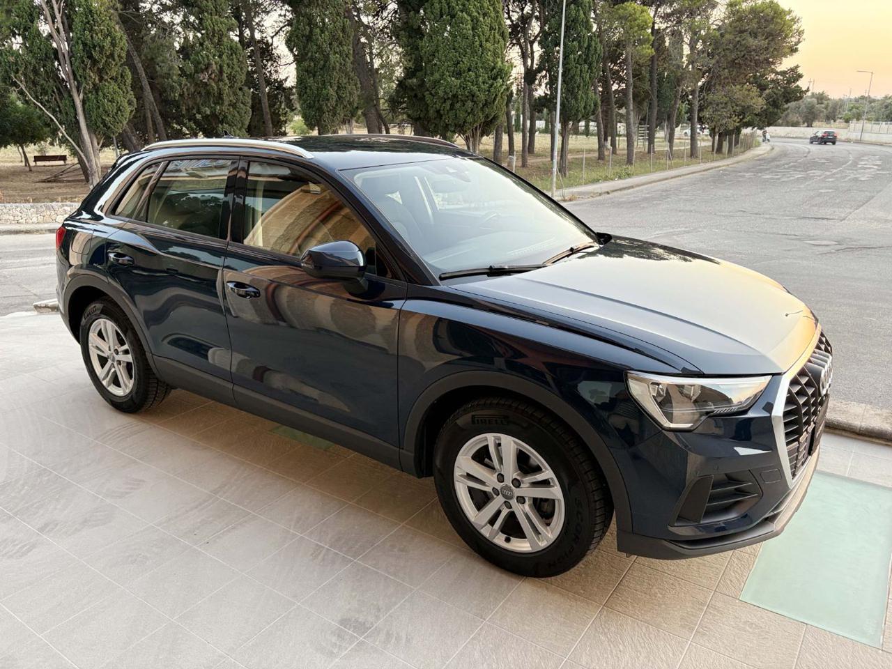 AUDI Q3 35 TDI 150 CV S tronic Business FARI LED - 3