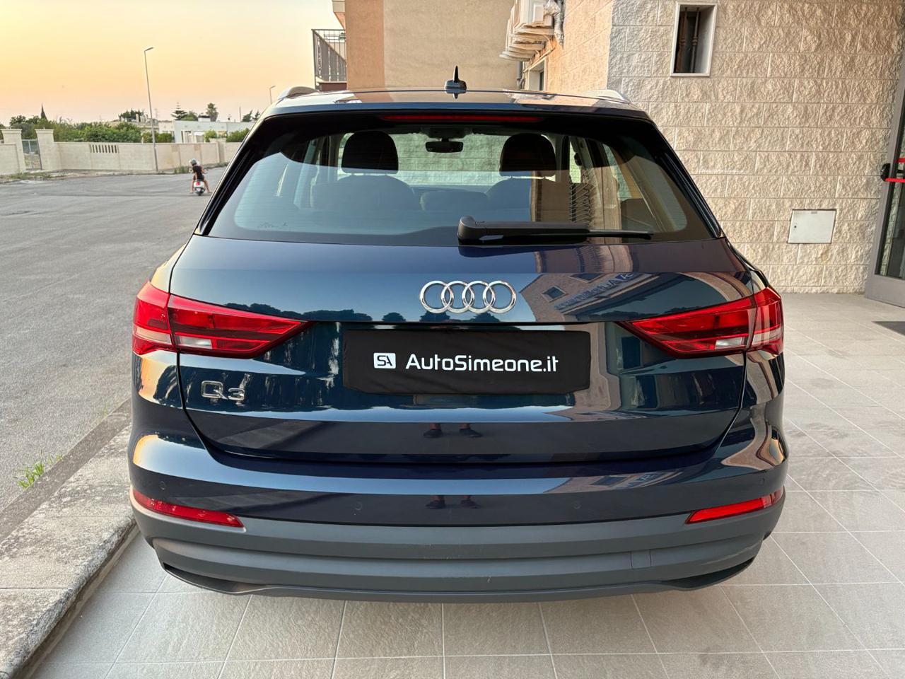 AUDI Q3 35 TDI 150 CV S tronic Business FARI LED - 6