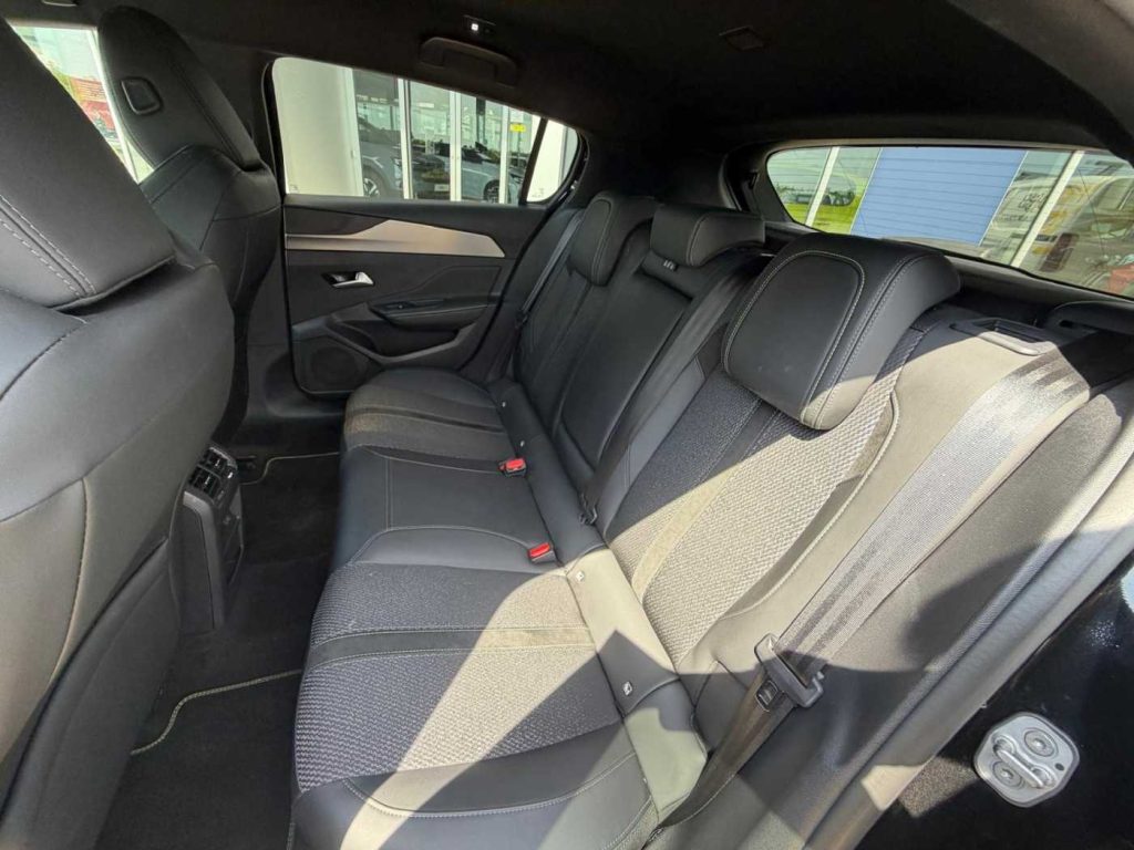 PEUGEOT 308 1.2 hybrid GT 145cv e-dcs 6 - 12