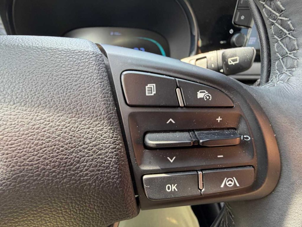 HYUNDAI i10 1.0 mpi Connectline Navi Pack - 19